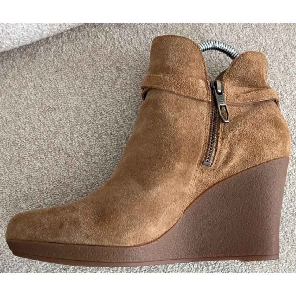 UGG Wedge Suede Shearling Side Zip Boots | SZ: 8.5